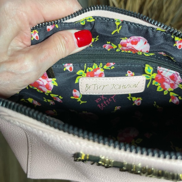 Betsey Johnson women's Crossbody bag that is pink in color - Picture 7 of 9